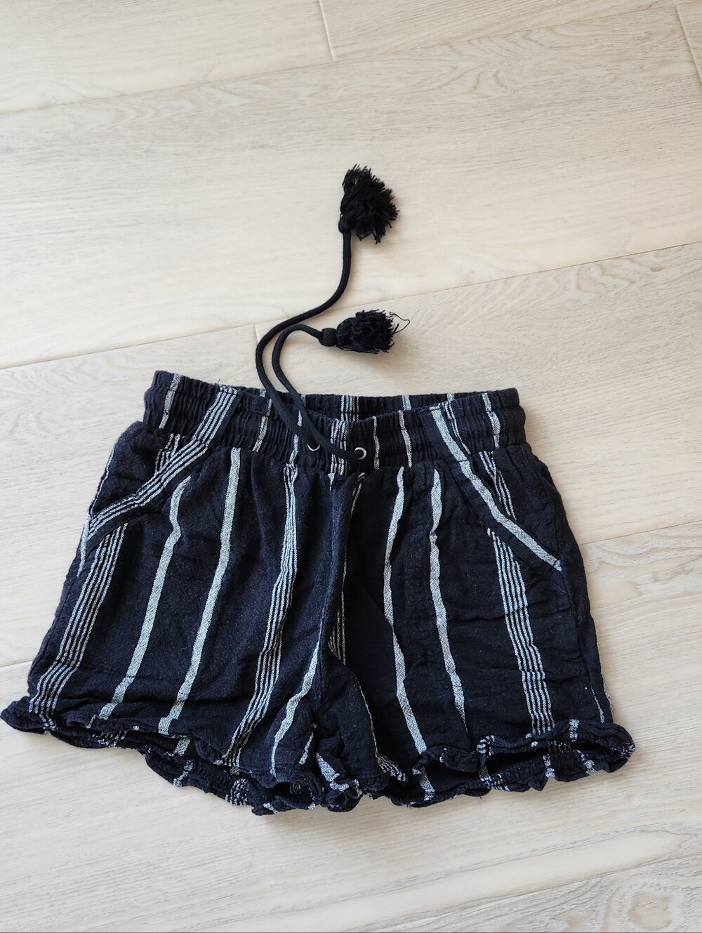 Women's linen summer shorts